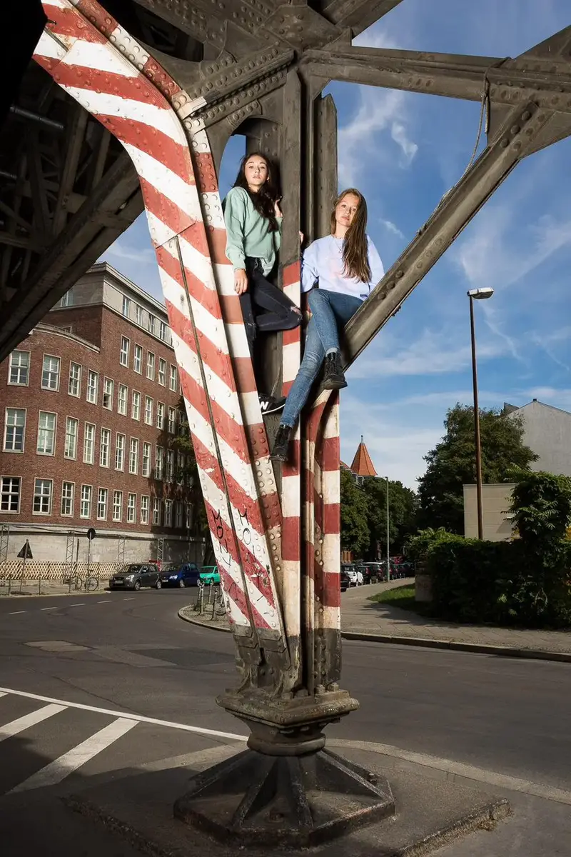 Emily Kusche & Flora Li Thiemann, Actresses, Tigermilch, photographed for FOCUS Magazin by photographer Christoph Neumann, Berlin