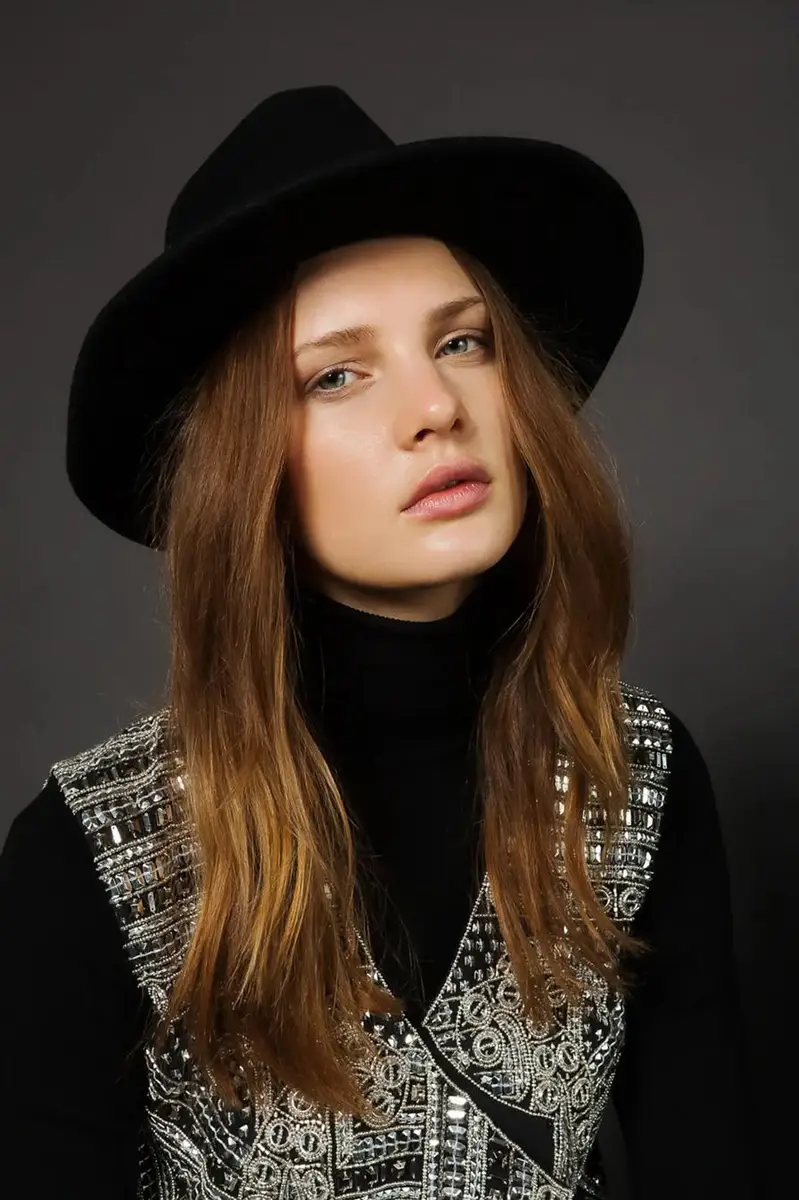 GLAW, Fashion Lookbook, Berlin by photographer Christoph Neumann, Berlin