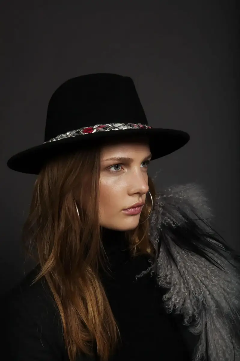 GLAW, Fashion Lookbook, Berlin by photographer Christoph Neumann, Berlin